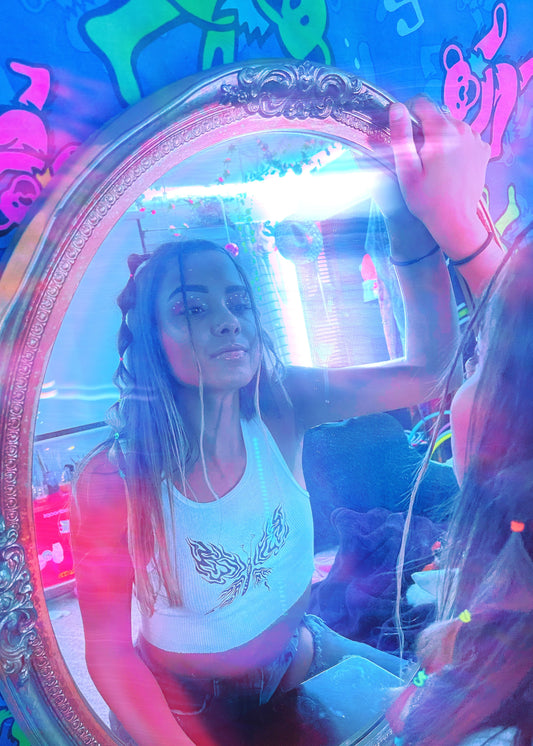 Psychedelic Flutter Tank